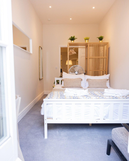 Bedroom 4, Two-Bed City Centre flat 100m from Trafalgar sqr, London