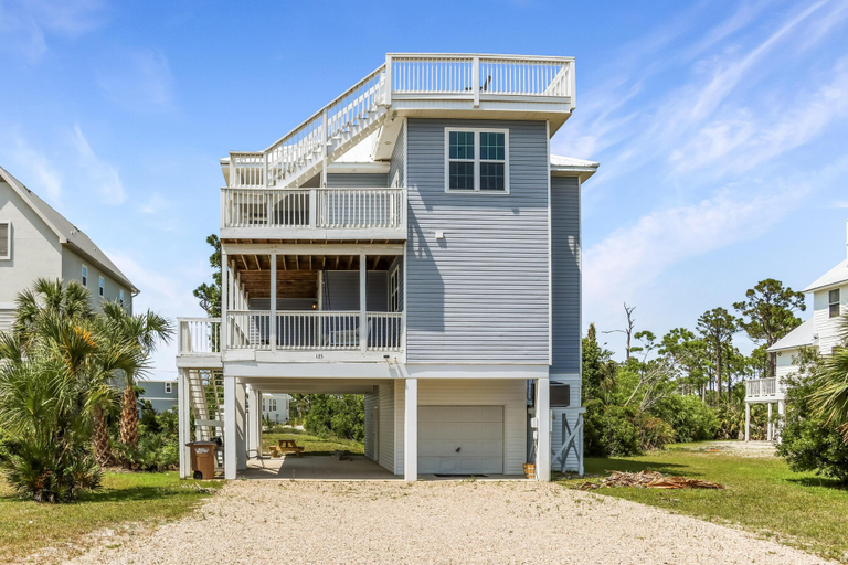 Exterior & Views 2, The Blue Pelican, Gulf