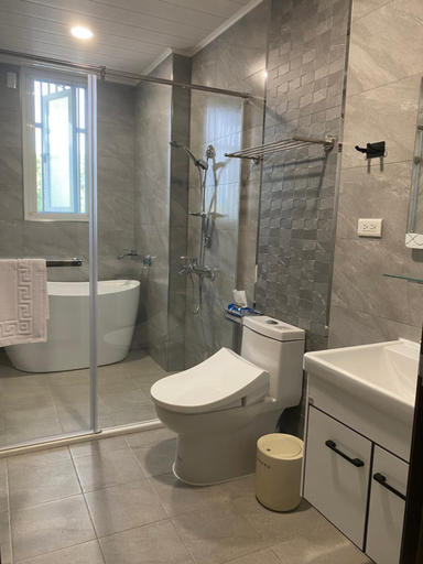 Bathroom 2, Orange Homestay, Kaohsiung