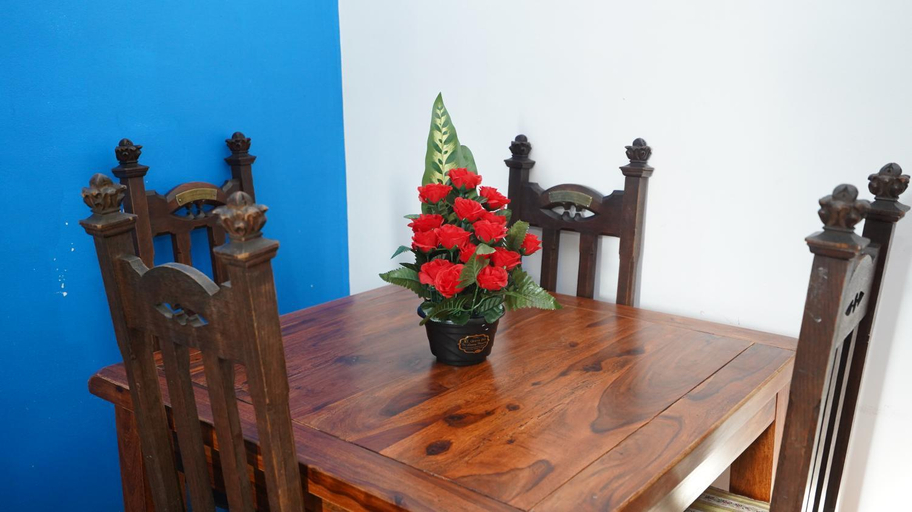 Others 4, 59B Comfortable 3 Bedroom House By Easy 2 Manage, London