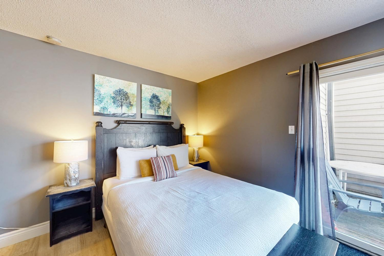 Bedroom 2, Condo 612 at North Creek Resort, Grey