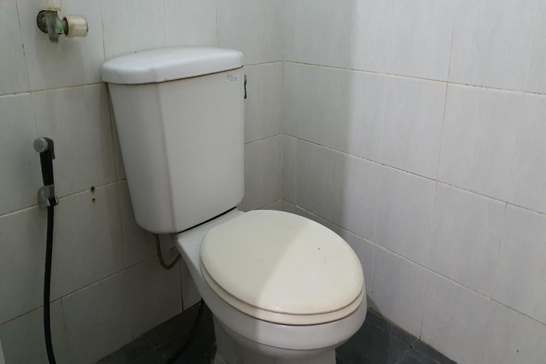 Bathroom 4, Hotel O Homestay Citra, Kendari