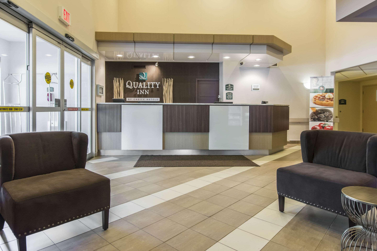 Public Area 2, Quality Inn Airport, Westmorland