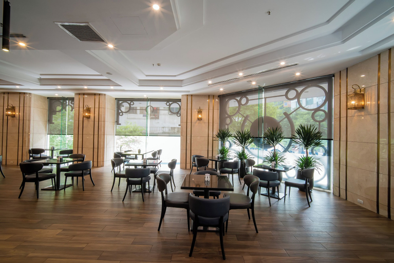 Food & Drinks 5, Nhat Ha L'Opera Hotel, Ho Chi Minh City
