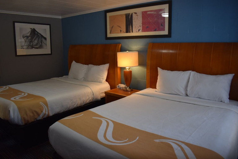 Bedroom 4, Pilgrim Inn & Cottages, Grafton