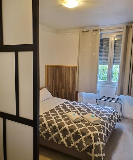 Bedroom 1, hotel de la gare, Savoie