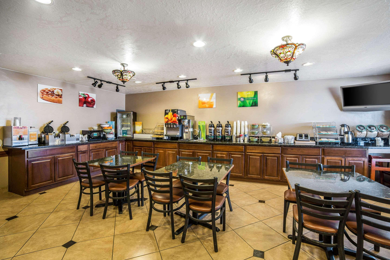 Food & Drinks, Quality inn ZIon Hurricane, Washington