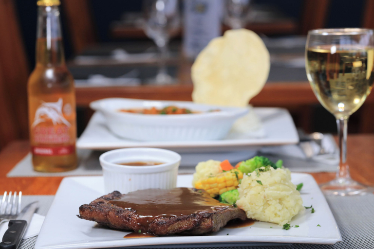 Food & Drinks 5, Biloela Centre Motel & Grevillea Steakhouse & Bar, Banana