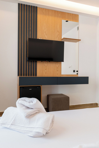 Bedroom 3, Alpaso Hotel, Sarandës