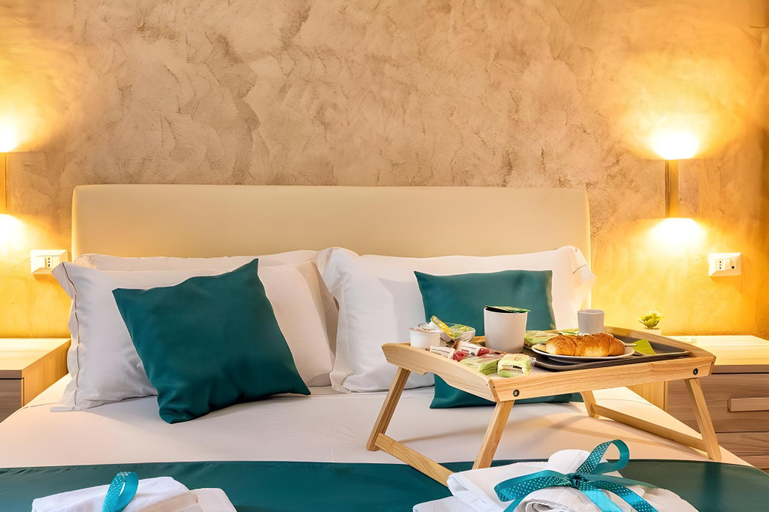 Bedroom 3, Re Diego, Napoli