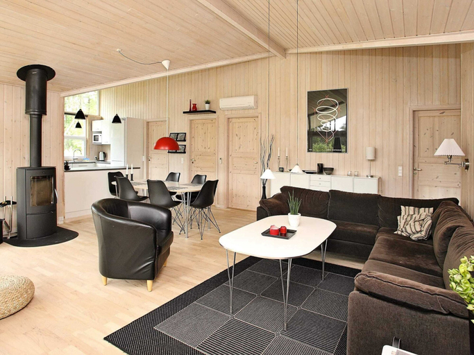 Others 3, 5 Star Holiday Home in Albaek, Hjørring