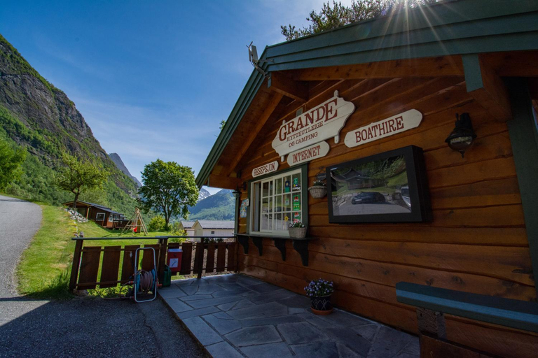 Public Area 2, Grande Hytteutleige og Camping, Stranda