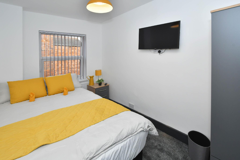 Bedroom 2, Townhouse @ 101 Lord Street Crewe, Cheshire East