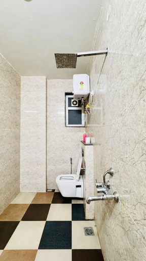 Bathroom 4, Sky Hotel, Gurgaon