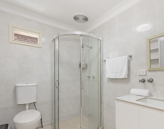Others 3, Kozyguru | Ashfield | Cozy 4 Bedroom House, Sydney