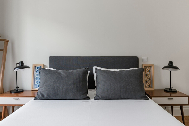 Bedroom 3, Lis001 · Mid-century Inspired Apartment w/ River Views, Lisbon