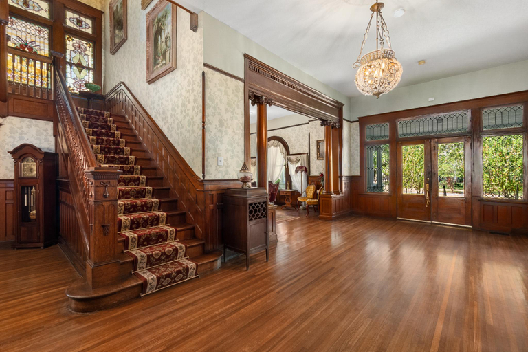 Public Area 2, Ross Mansion Bed & Breakfast and Events, Forrest