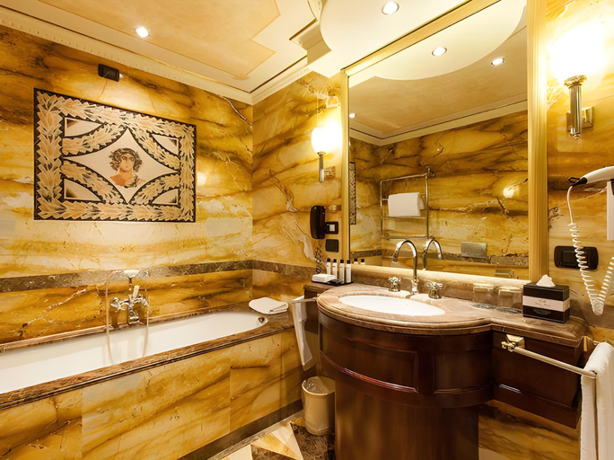 Bathroom 3, River Chateau Hotel, Rome