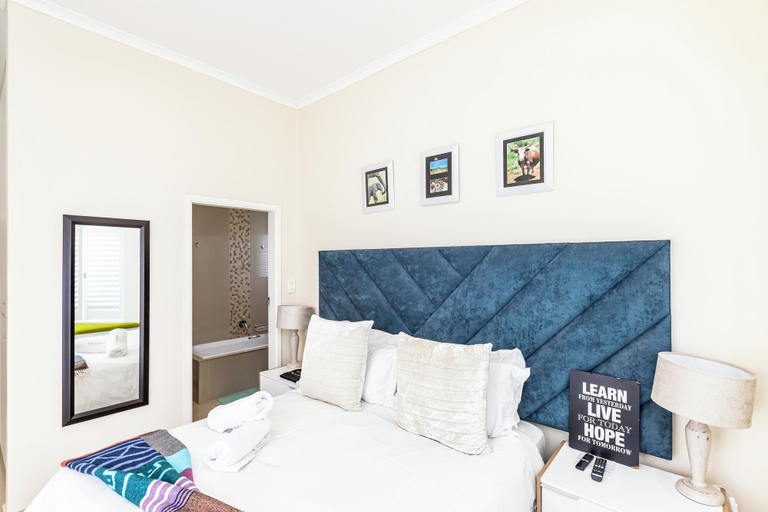 Bedroom 2, Modern Executive Unit, Buffalo City