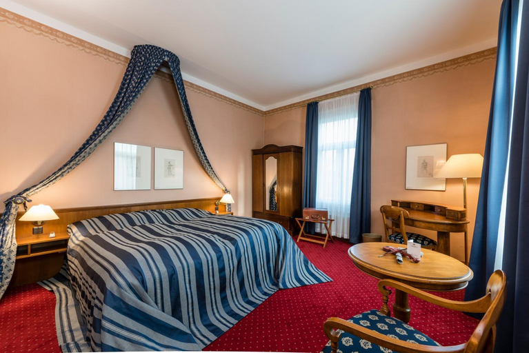 Bedroom 2, Hotel Sachsischer Hof, Schmalkalden-Meiningen