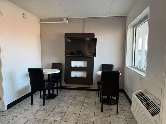Public Area 2, Motel 6 Joliet, IL - I-80, Will