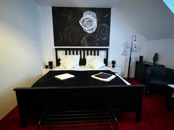Bedroom 3, DW BUTIK Hotel 300m od plazy, Kołobrzeg