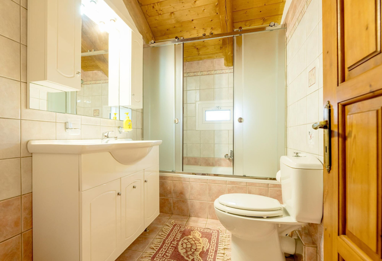 Bathroom 3, Arazzo Holiday Apartments, Ionian Islands