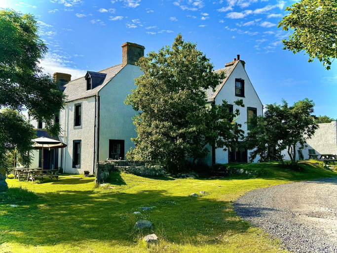 Others 3, Farr Bay Inn, Highland