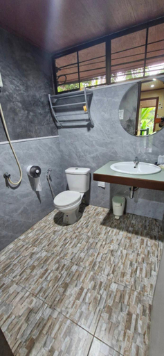 Bathroom 5, The royal bamboo lodge, Phanom
