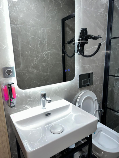 Bathroom 5, Grand FM Hotel, Fatih