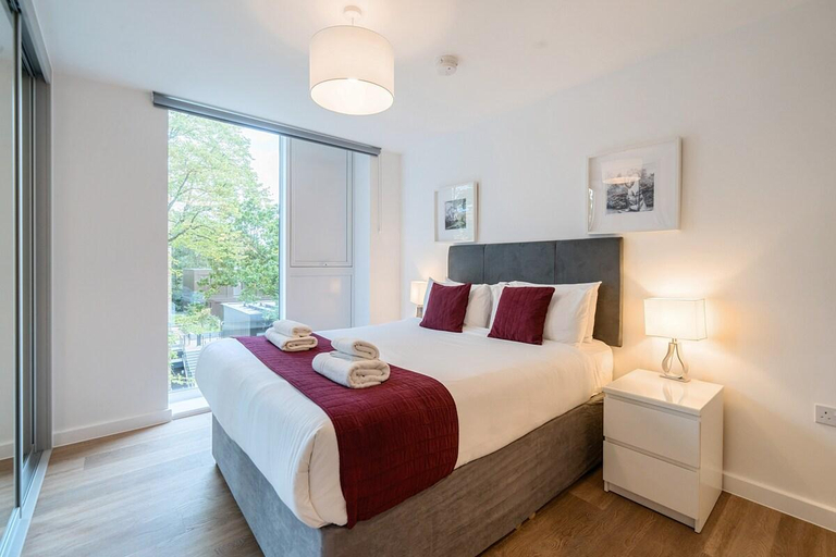 Bedroom 2, Roomspace Serviced Apartments -Walton Court, Surrey