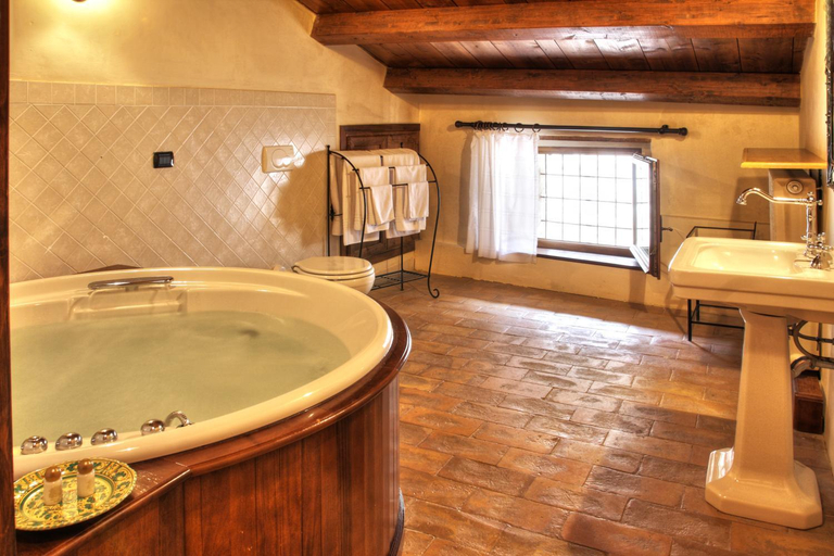 Bathroom 3, Castello di Petroia, Perugia