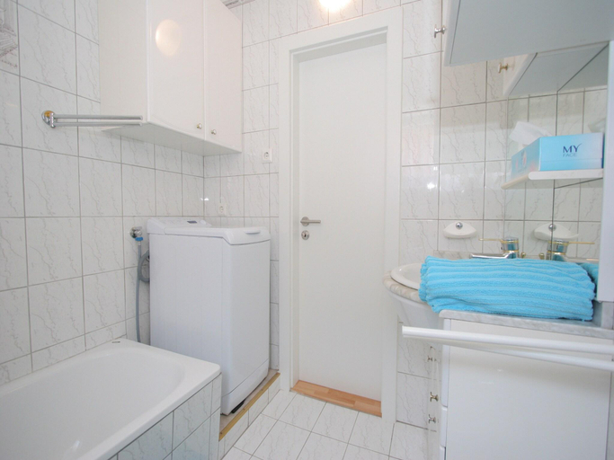 Bathroom 3, Apartment in Eberndorf near Petzen Ski Area, Völkermarkt