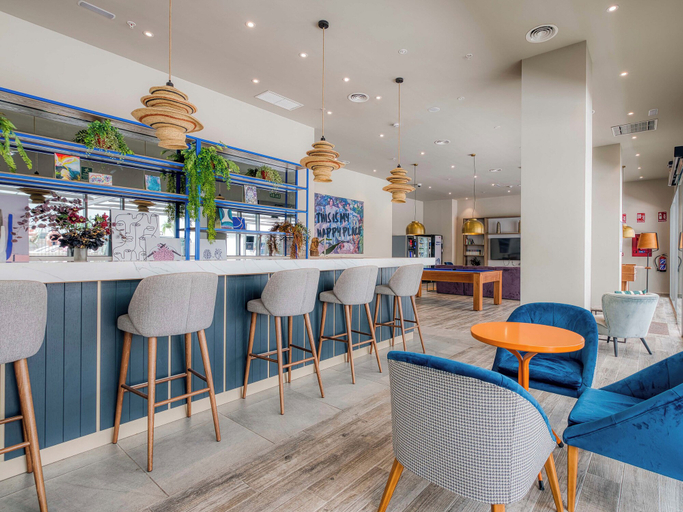 Food & Drinks 4, Livensa Living Studios Valencia Marina Real, Valencia