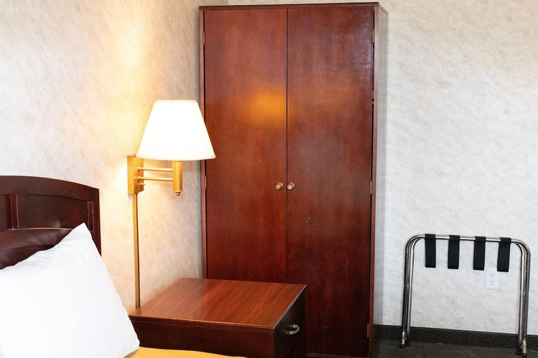 Bedroom 2, Colfax Inn, Jasper