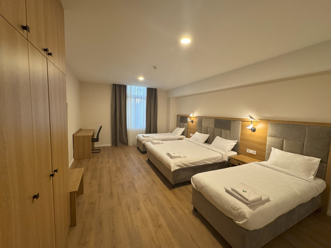 Bedroom 4, Promenaden Hotel, Gera