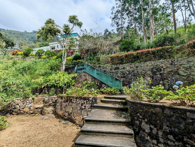 Others 3, Blackwood Hotel and View Bungalow, Hildummulla