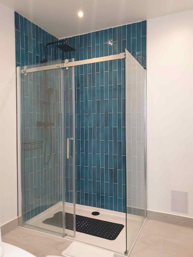 Bathroom 2, M-Hotels Apartments, London