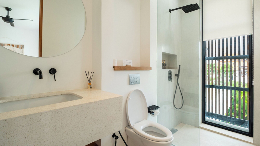 Bathroom 3, Loona Palm Villas by Villa Finder, Badung