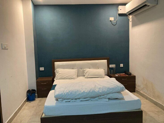 Others 4, Hotel Usha Continental, Kaushambi