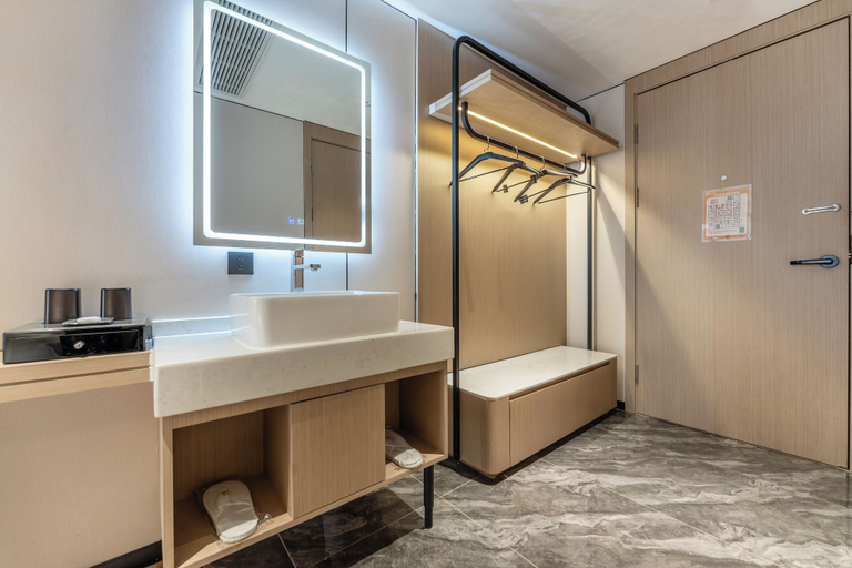 Bathroom 4, Norman Hotel - Free shuttle bus service during the Canton Fair-Free buffet breakfast-Free self-service laundry and drying, Guangzhou