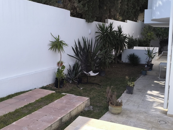 Others 4, Stylish villa avec parking et piscine, La Marsa