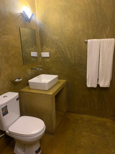 Bathroom 3, Cinnamon heaven , Hikkaduwa