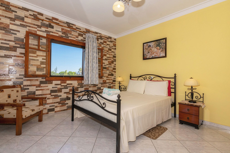 Bedroom 2, Arazzo Holiday Apartments, Ionian Islands