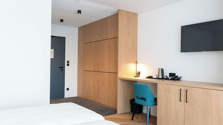 Bedroom 3, Brit Hotel Grand Hotel Munster, Haut-Rhin
