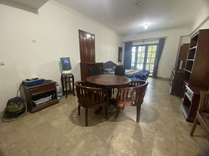 Others 2, Villa Penginapan Carita, Serang