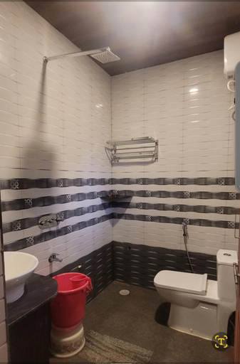 Bathroom 2, Niramaya Beach View Stay, Uttara Kannada