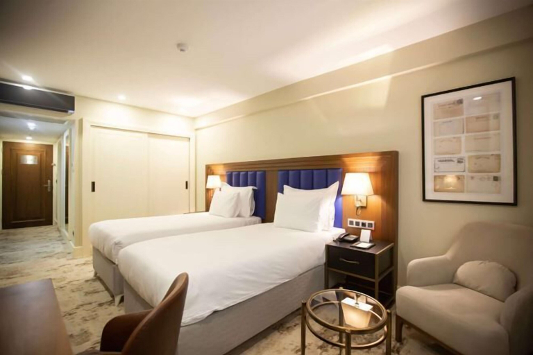 Bedroom 4, Ramada Plaza by Wyndham Istanbul Sultanahmet, Fatih