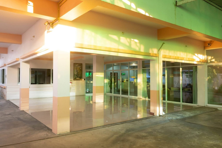 Others 3, Ree Riverside hotel, Thon Buri