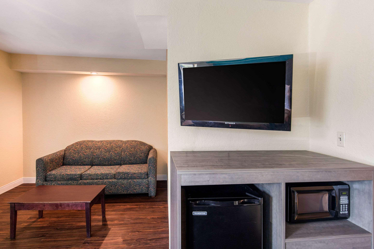 Bedroom 2, Quality Inn & Suites Richardson-Dallas, Collin